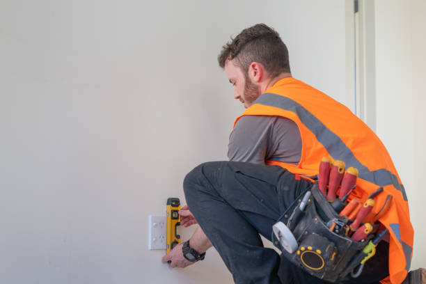 Best Circuit Breaker Repair  in Waupun, WI